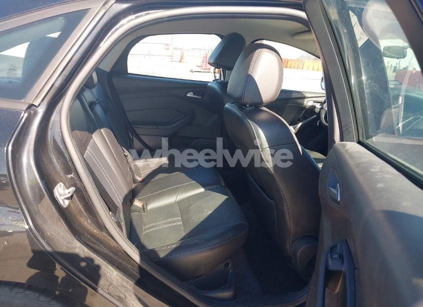 Photo 8 of 2014 Ford Focus SE (VIN 1FADP3F22EL311190)