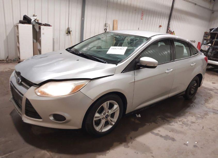 Photo 2 of 2014 Ford Focus SE (VIN 1FADP3F22EL314395)