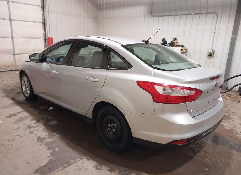 Photo 3 of 2014 Ford Focus SE (VIN 1FADP3F22EL314395)