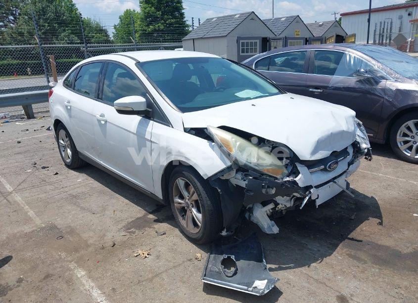 2014 Ford Focus SE (VIN 1FADP3F22EL336266) main photo