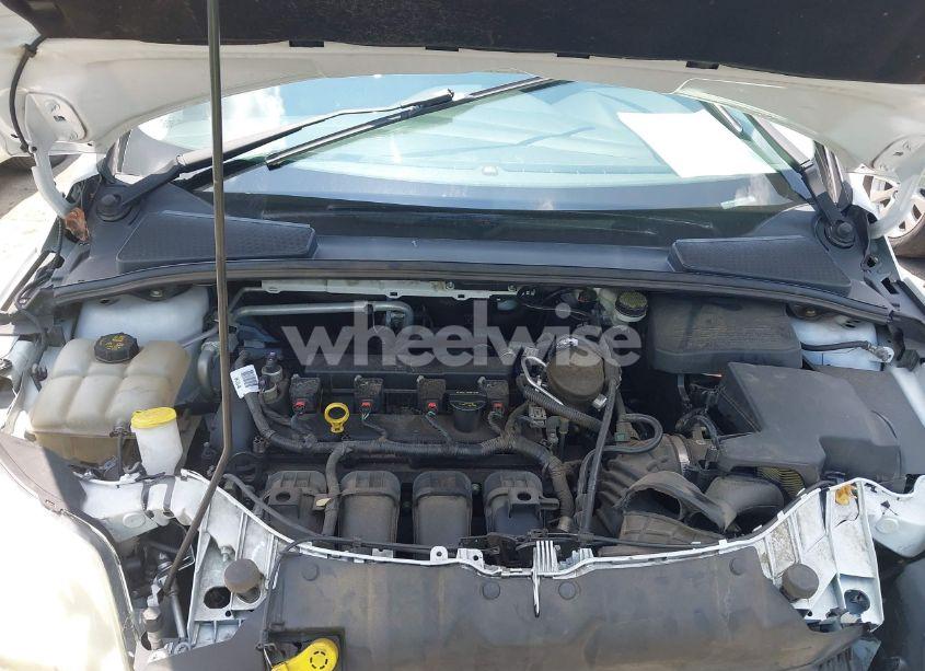 Photo 10 of 2014 Ford Focus SE (VIN 1FADP3F22EL336266)