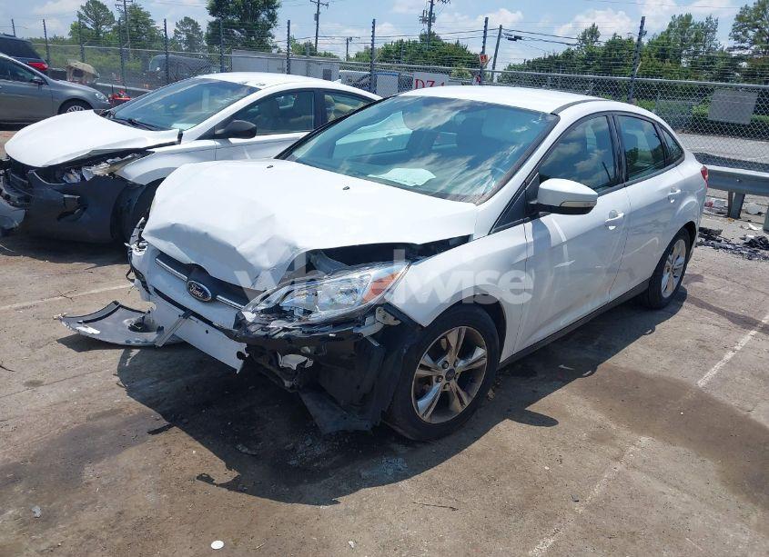 Photo 2 of 2014 Ford Focus SE (VIN 1FADP3F22EL336266)