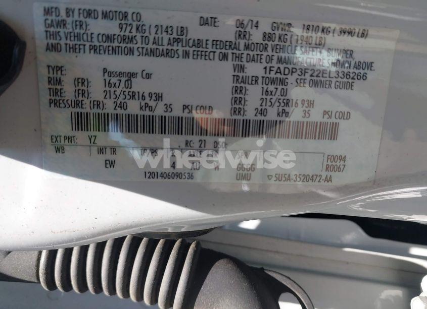 Photo 9 of 2014 Ford Focus SE (VIN 1FADP3F22EL336266)