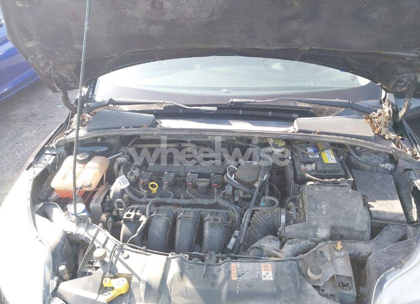 Photo 10 of 2014 Ford Focus SE (VIN 1FADP3F22EL348661)