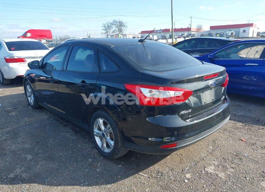 Photo 3 of 2014 Ford Focus SE (VIN 1FADP3F22EL348661)