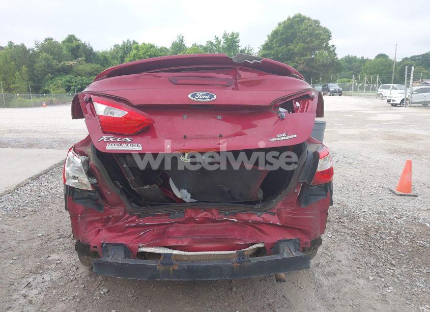 Photo 6 of 2014 Ford Focus SE (VIN 1FADP3F22EL359725)