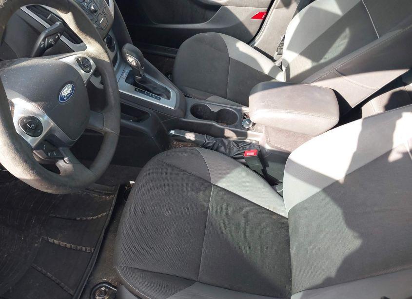 Photo 14 of 2014 Ford Focus SE (VIN 1FADP3F22EL368344)