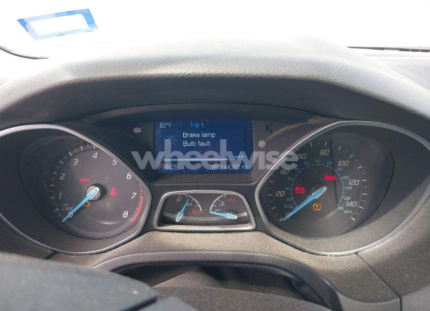 Photo 7 of 2014 Ford Focus SE (VIN 1FADP3F22EL373074)