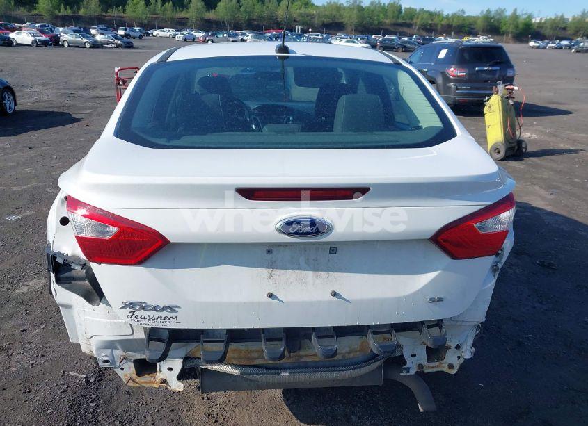 Photo 6 of 2014 Ford Focus SE (VIN 1FADP3F22EL404484)