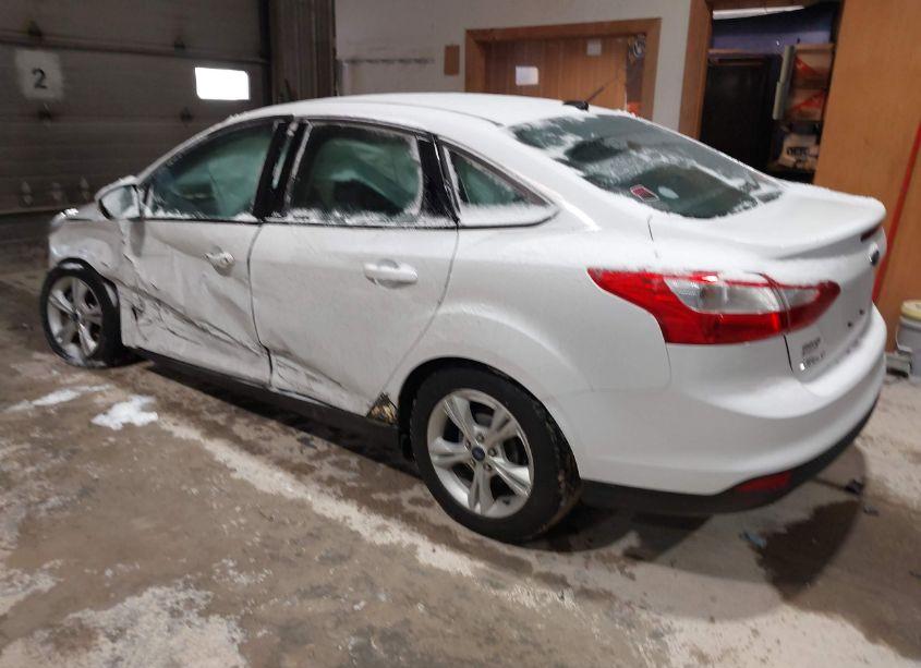 Photo 3 of 2014 Ford Focus SE (VIN 1FADP3F22EL418059)