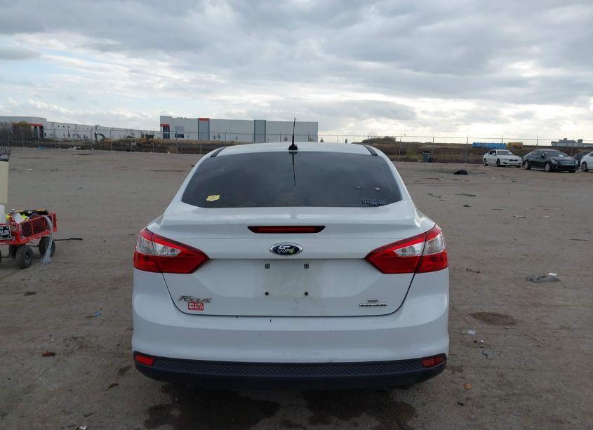 Photo 16 of 2014 Ford Focus SE (VIN 1FADP3F22EL430339)