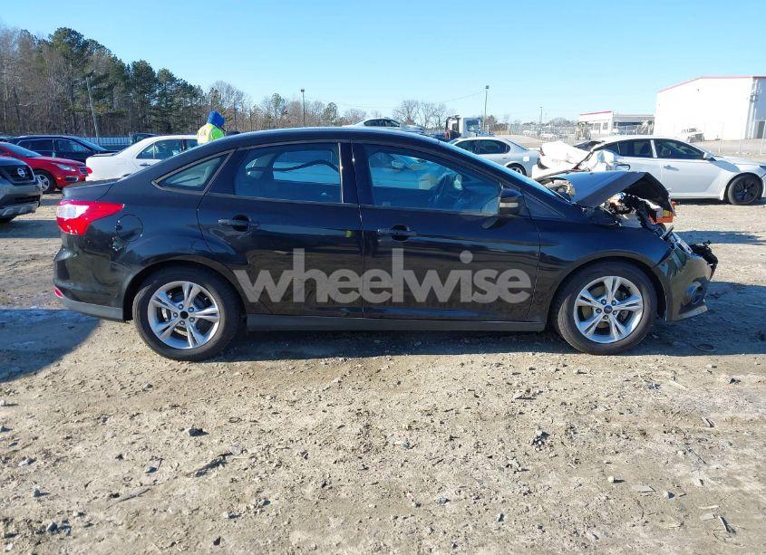 Photo 13 of 2014 Ford Focus SE (VIN 1FADP3F22EL460974)