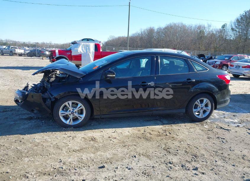 Photo 14 of 2014 Ford Focus SE (VIN 1FADP3F22EL460974)
