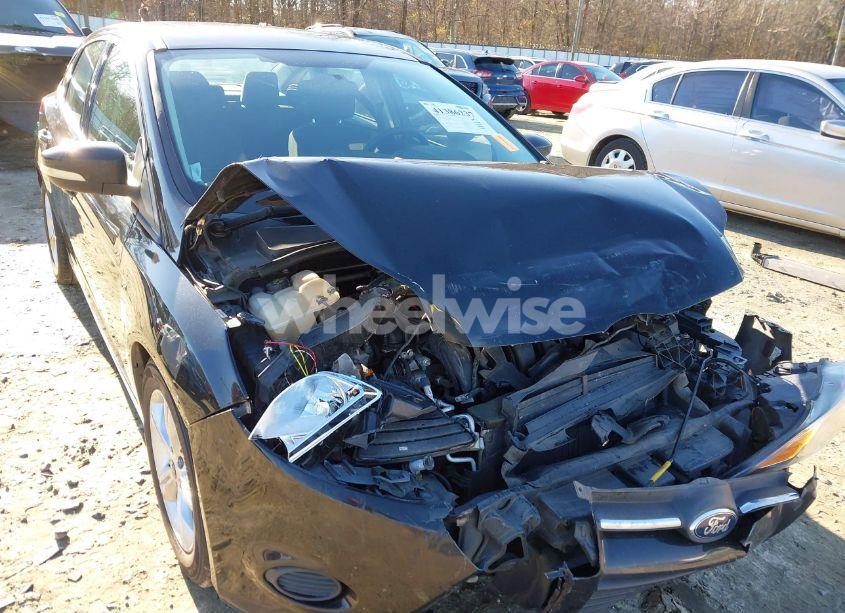 Photo 6 of 2014 Ford Focus SE (VIN 1FADP3F22EL460974)