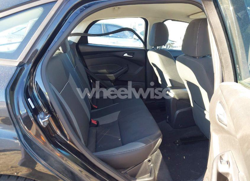 Photo 8 of 2014 Ford Focus SE (VIN 1FADP3F22EL460974)