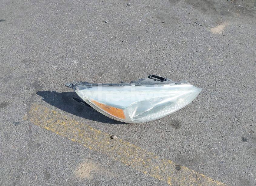 Photo 12 of 2015 Ford Focus SE (VIN 1FADP3F22FL202570)