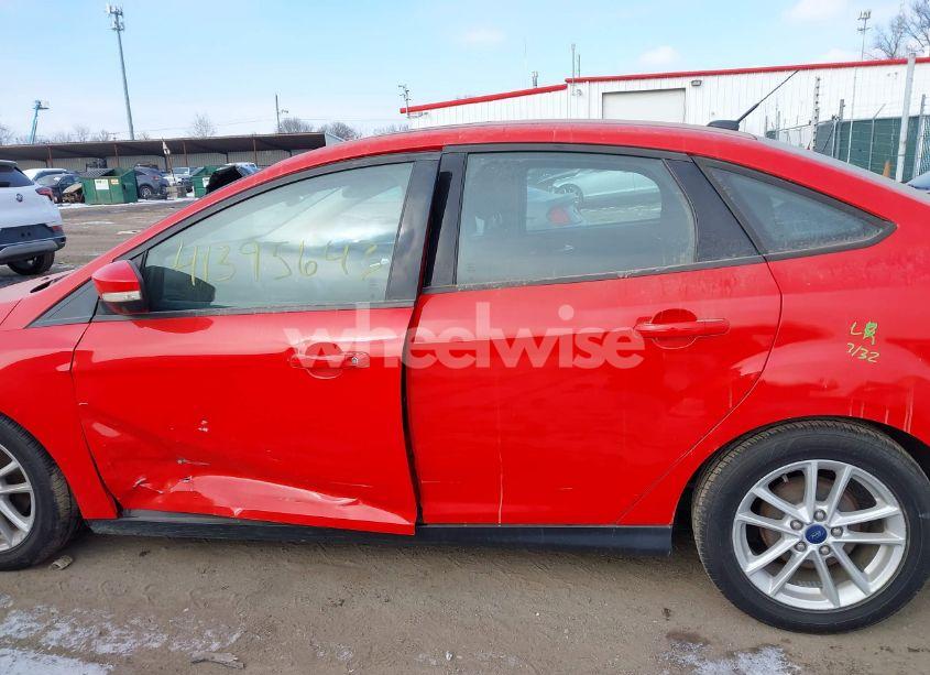 Photo 14 of 2015 Ford Focus SE (VIN 1FADP3F22FL203444)