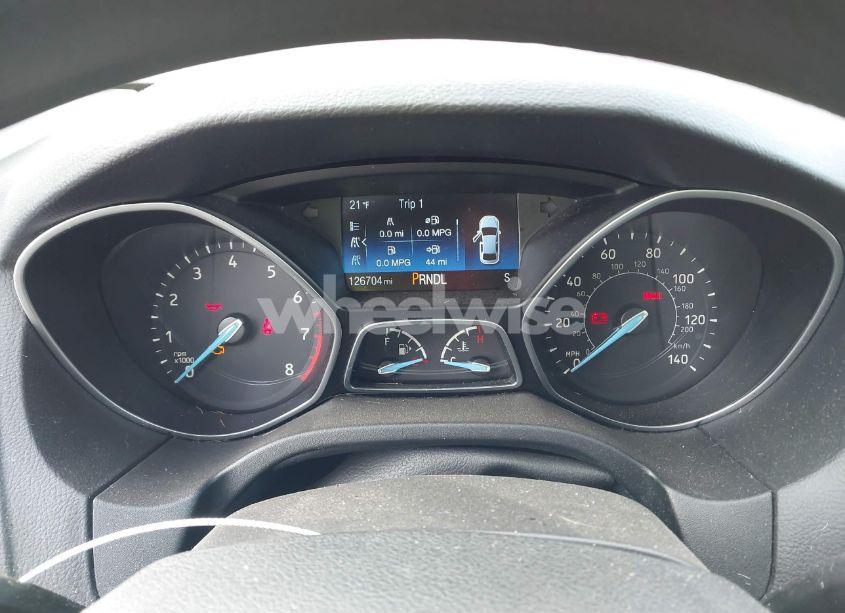 Photo 7 of 2015 Ford Focus SE (VIN 1FADP3F22FL203444)
