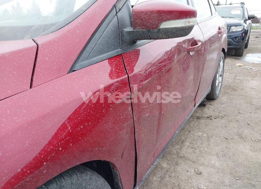 Photo 13 of 2015 Ford Focus SE (VIN 1FADP3F22FL229994)