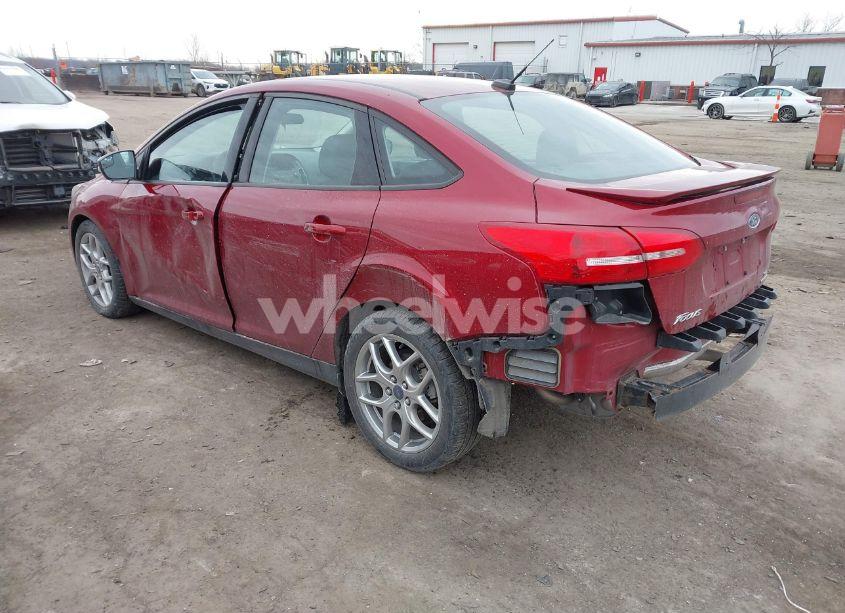 Photo 3 of 2015 Ford Focus SE (VIN 1FADP3F22FL229994)