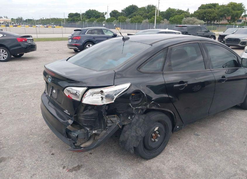 Photo 6 of 2015 Ford Focus SE (VIN 1FADP3F22FL259738)