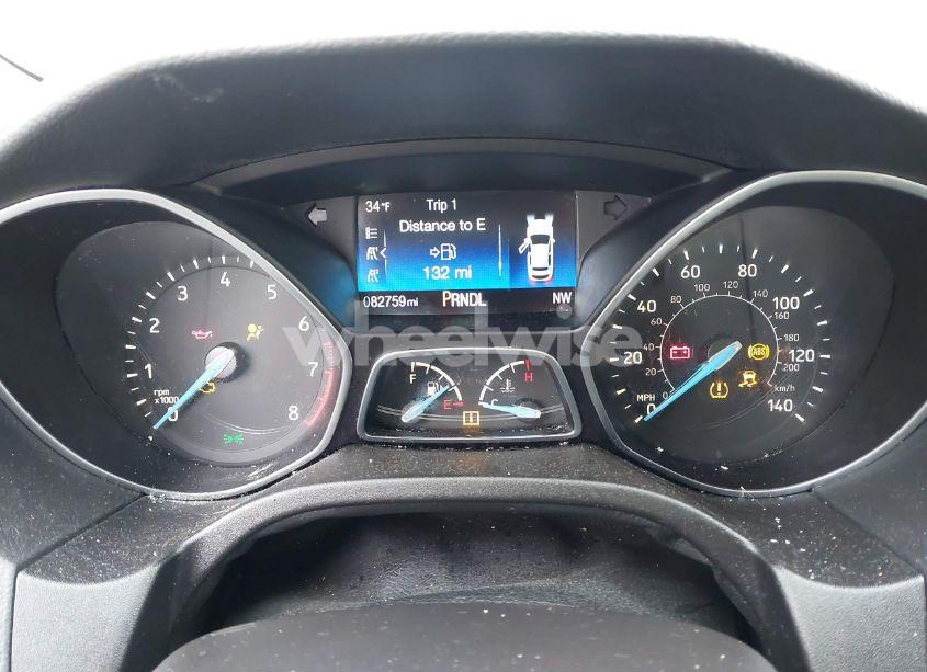 Photo 7 of 2015 Ford Focus SE (VIN 1FADP3F22FL260422)