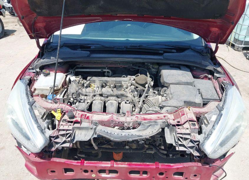 Photo 10 of 2015 Ford Focus SE (VIN 1FADP3F22FL275602)