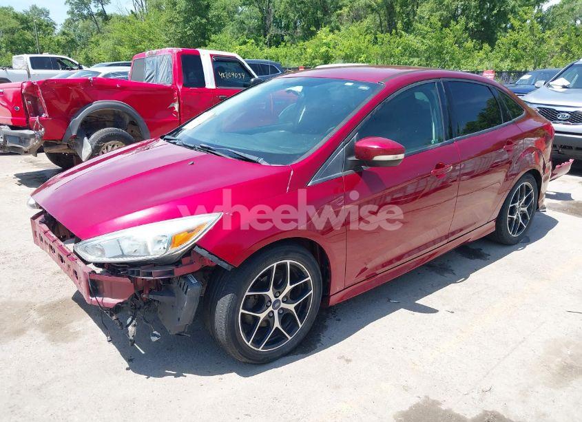 Photo 2 of 2015 Ford Focus SE (VIN 1FADP3F22FL275602)