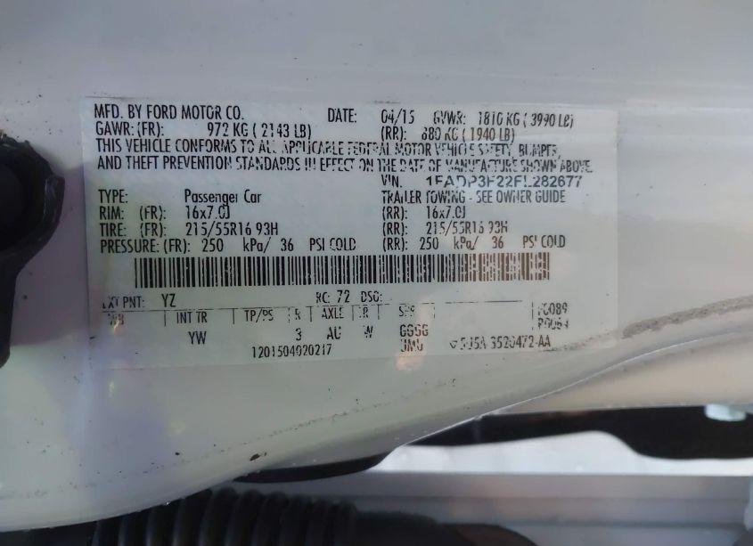 Photo 9 of 2015 Ford Focus SE (VIN 1FADP3F22FL282677)