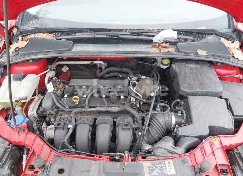 Photo 10 of 2015 Ford Focus SE (VIN 1FADP3F22FL317086)