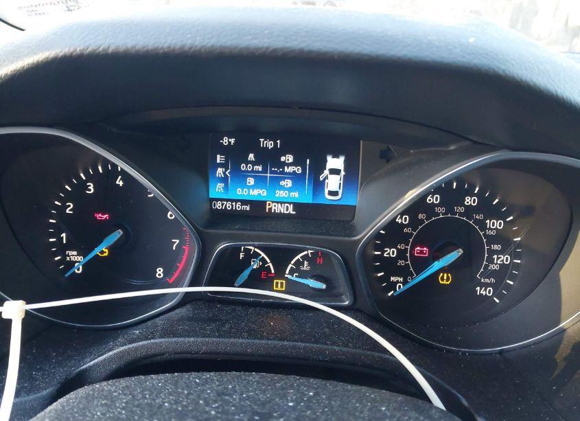 Photo 7 of 2015 Ford Focus SE (VIN 1FADP3F22FL329917)
