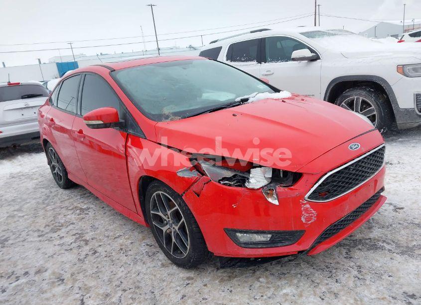 2015 Ford Focus SE (VIN 1FADP3F22FL332963) main photo
