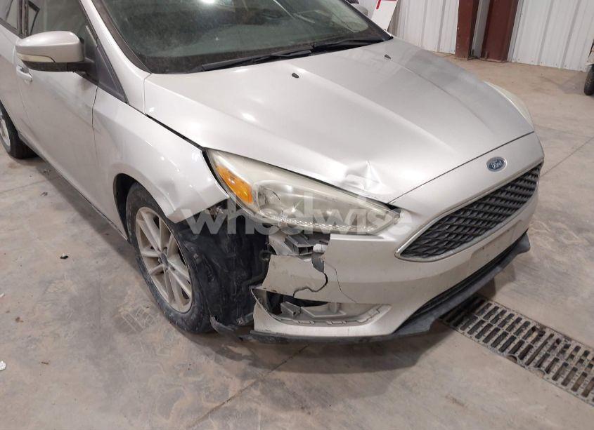 Photo 6 of 2015 Ford Focus SE (VIN 1FADP3F22FL334387)