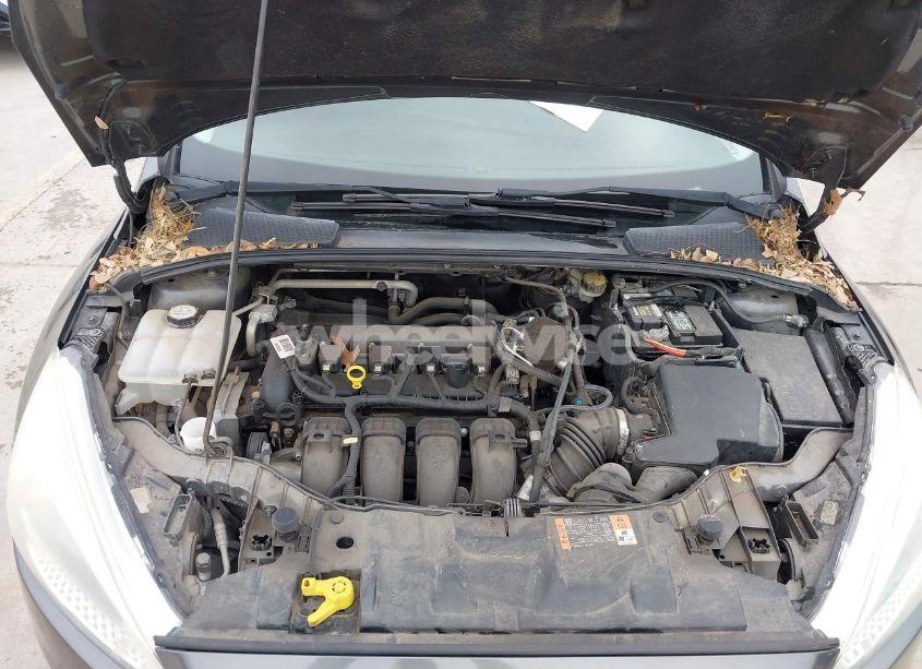 Photo 10 of 2015 Ford Focus SE (VIN 1FADP3F22FL356681)