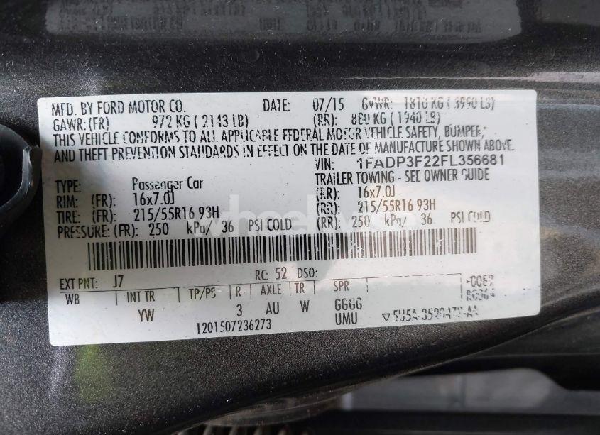 Photo 9 of 2015 Ford Focus SE (VIN 1FADP3F22FL356681)