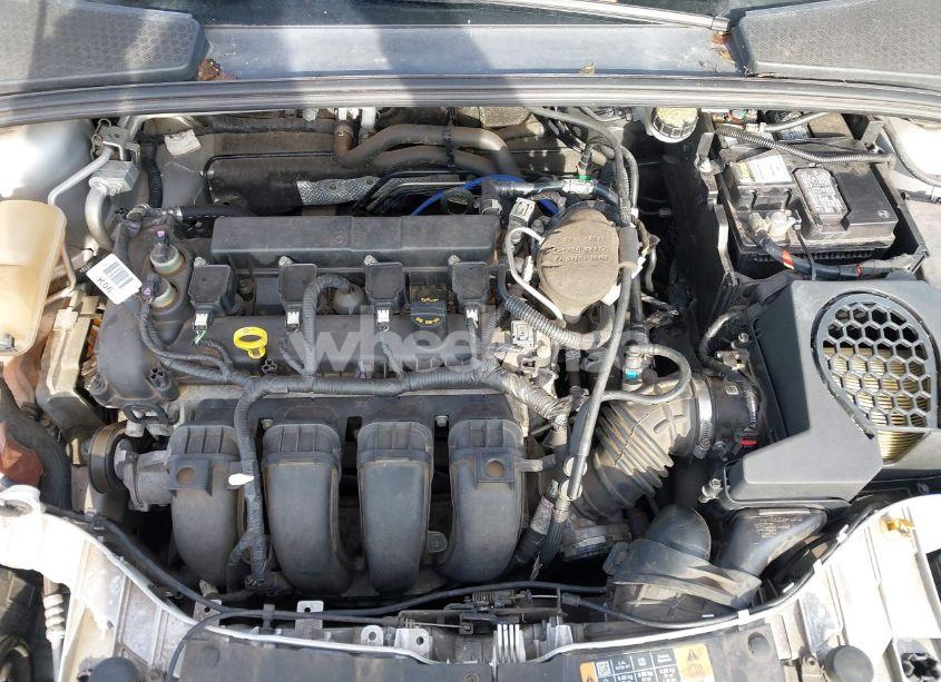 Photo 10 of 2015 Ford Focus SE (VIN 1FADP3F22FL362268)