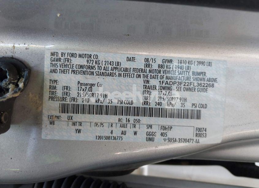 Photo 9 of 2015 Ford Focus SE (VIN 1FADP3F22FL362268)