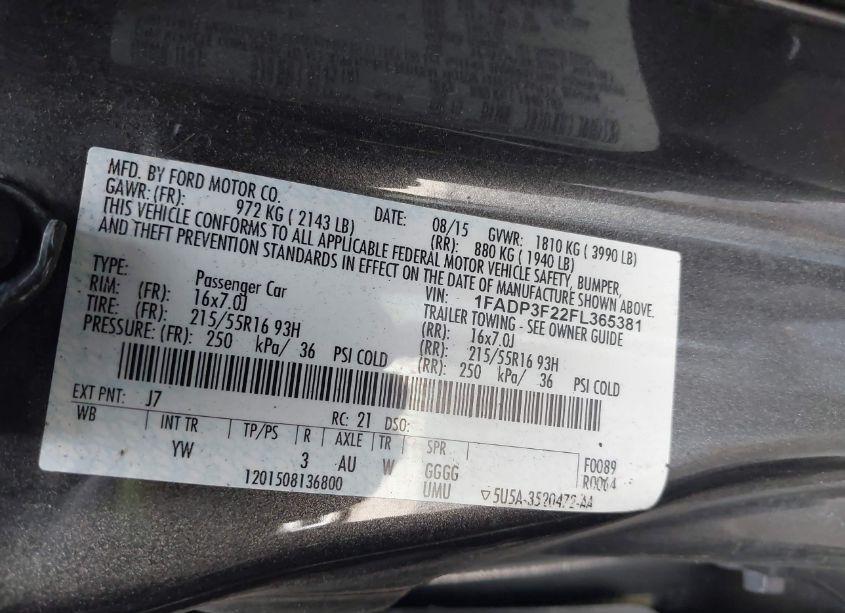 Photo 9 of 2015 Ford Focus SE (VIN 1FADP3F22FL365381)