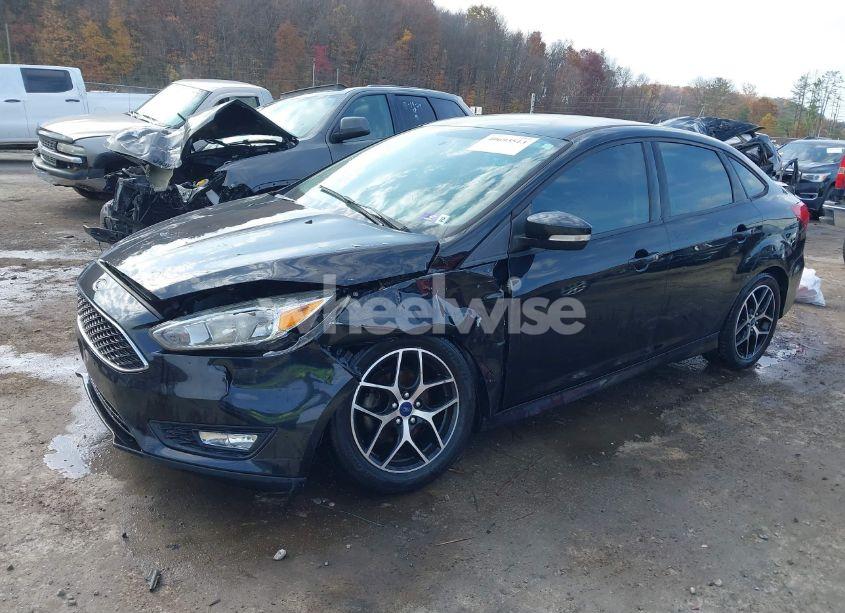 Photo 2 of 2015 Ford Focus SE (VIN 1FADP3F22FL382360)