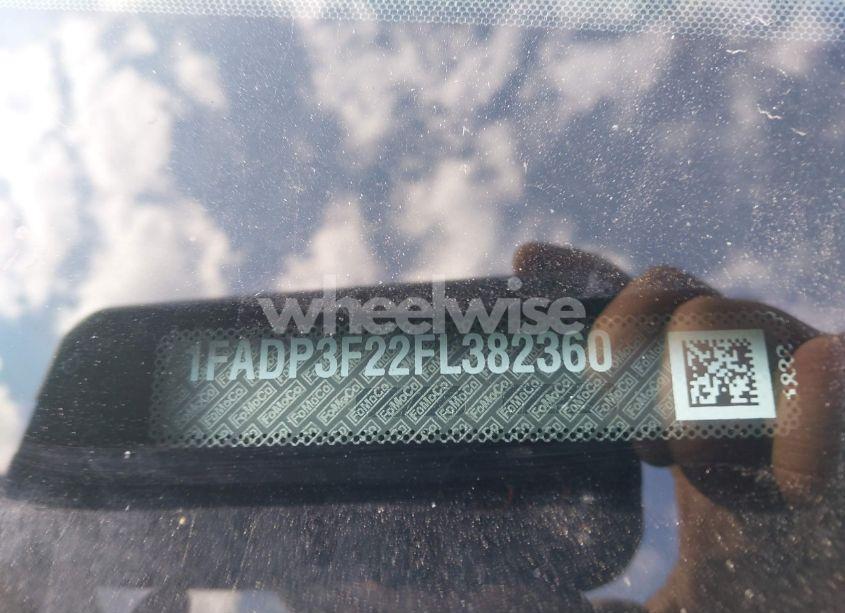 Photo 9 of 2015 Ford Focus SE (VIN 1FADP3F22FL382360)