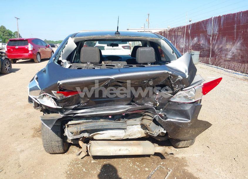 Photo 17 of 2016 Ford Focus SE (VIN 1FADP3F22GL208595)