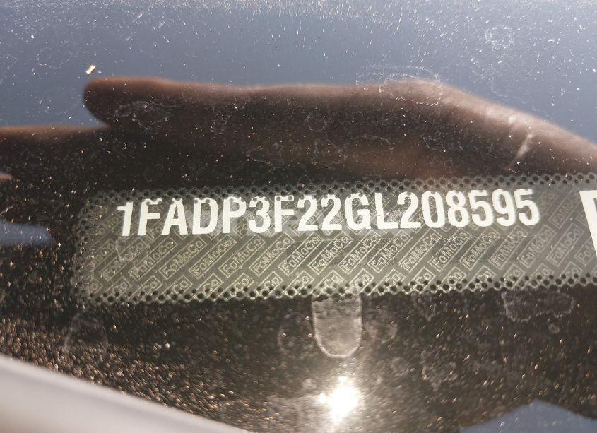 Photo 9 of 2016 Ford Focus SE (VIN 1FADP3F22GL208595)