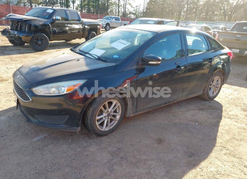 Photo 2 of 2016 Ford Focus SE (VIN 1FADP3F22GL244934)