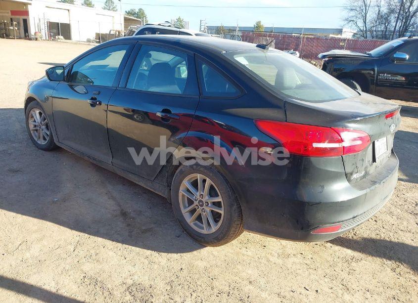 Photo 3 of 2016 Ford Focus SE (VIN 1FADP3F22GL244934)