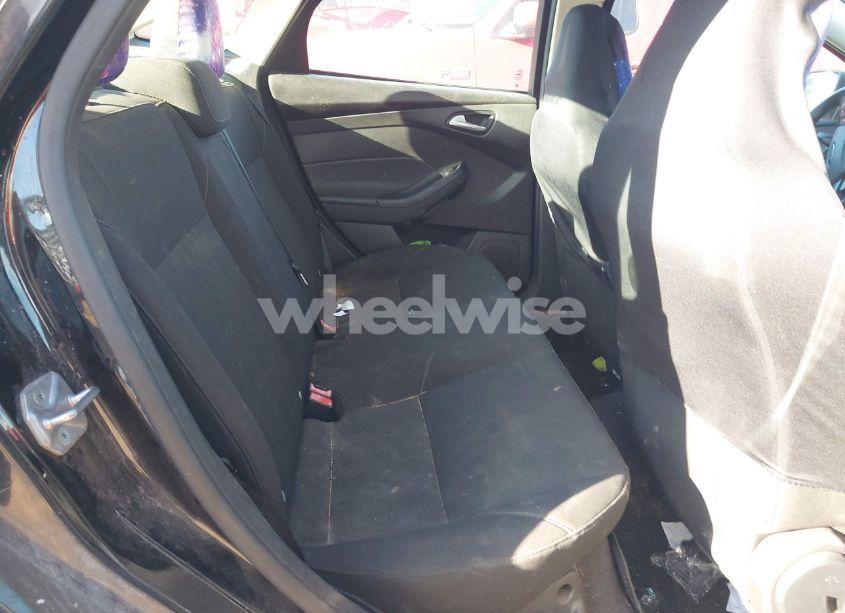 Photo 8 of 2016 Ford Focus SE (VIN 1FADP3F22GL244934)