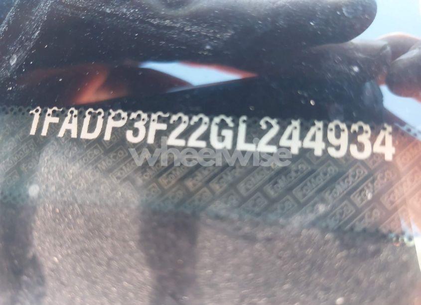 Photo 9 of 2016 Ford Focus SE (VIN 1FADP3F22GL244934)