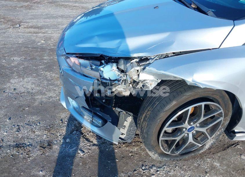 Photo 6 of 2016 Ford Focus SE (VIN 1FADP3F22GL265699)