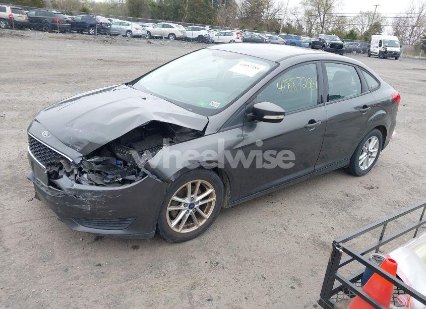 Photo 2 of 2016 Ford Focus SE (VIN 1FADP3F22GL304937)