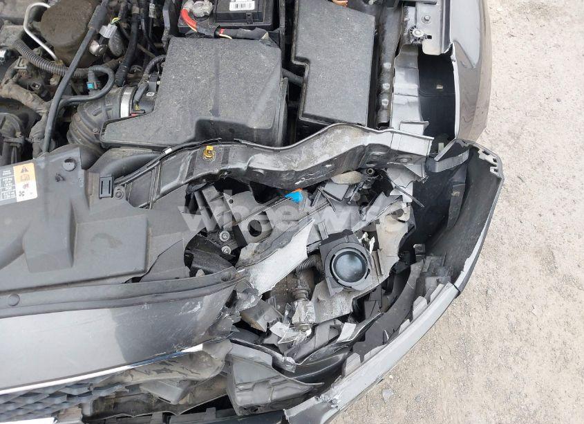 Photo 6 of 2016 Ford Focus SE (VIN 1FADP3F22GL304937)