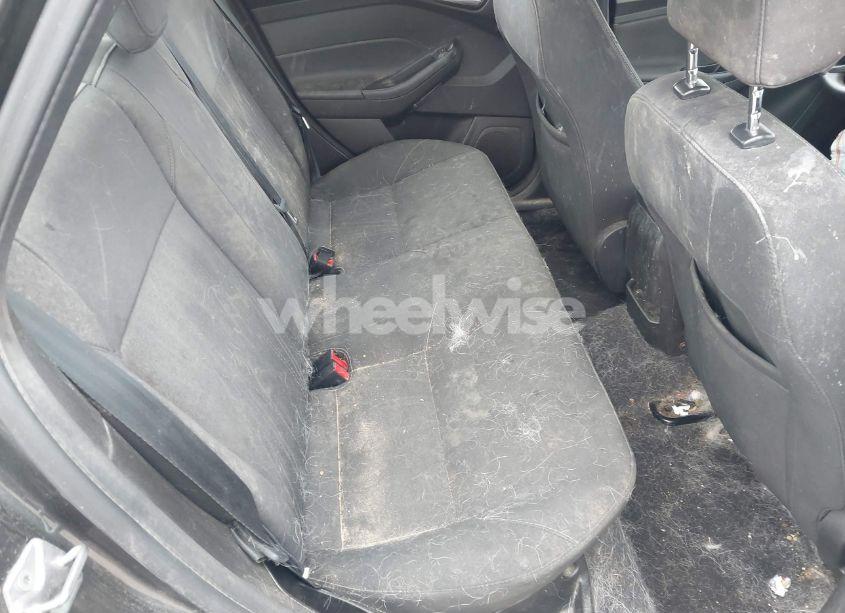 Photo 8 of 2016 Ford Focus SE (VIN 1FADP3F22GL304937)